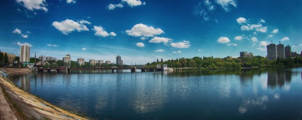 Донецк ранней весной центр города фото