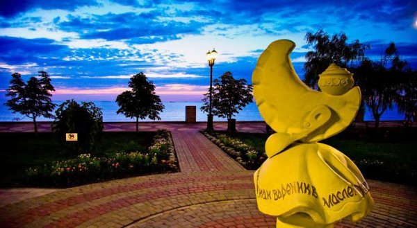 Памятники в Ейске на Каменке