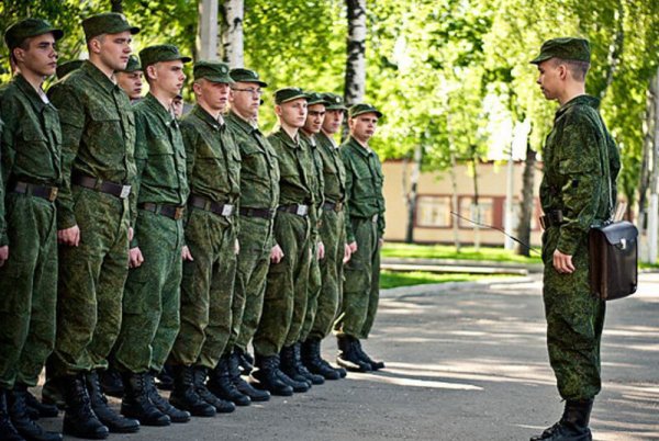 Военный в строю