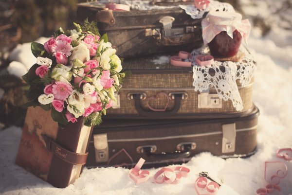 Чемодан на пляже