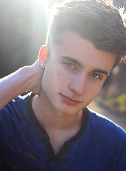 Алекс Лэндж 2020