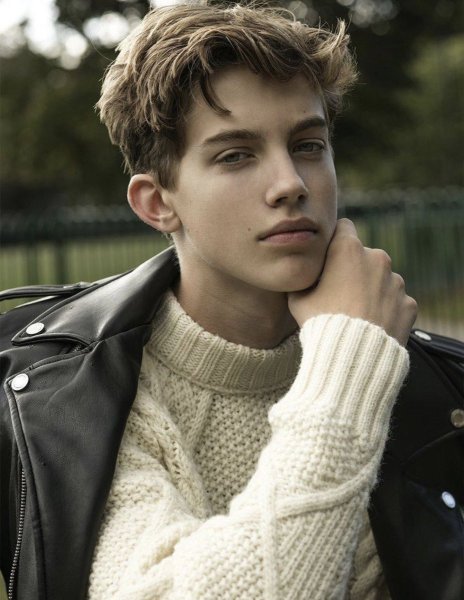 Ману Риос (21