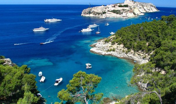 Отпуск надпись на песке