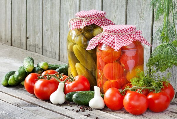 Кухонные баночки с вышивкой