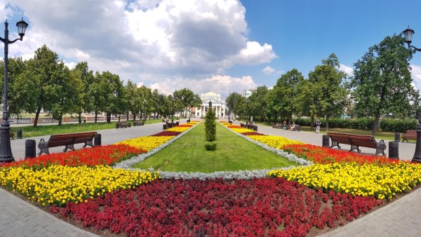 Город Челябинск летом