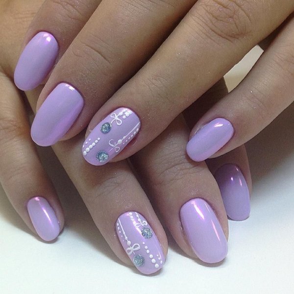 Сиреневые ногти