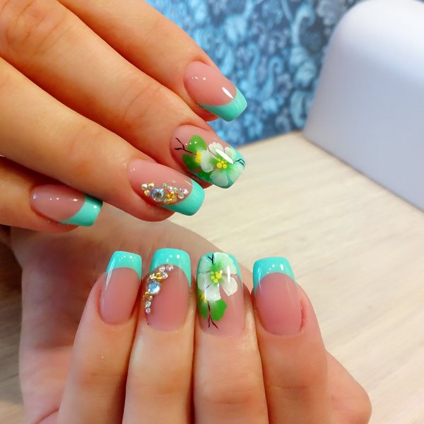 Маникюр лето