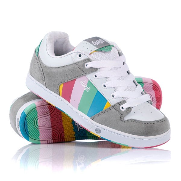 Детская спортивная обувь