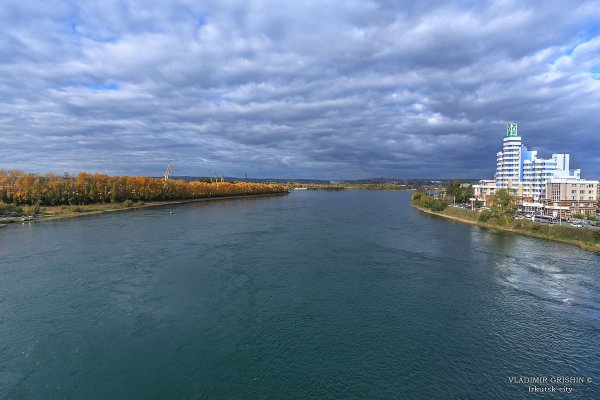 Набережная реки Ангара Иркутск