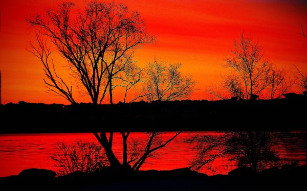 Кроваво красный закат