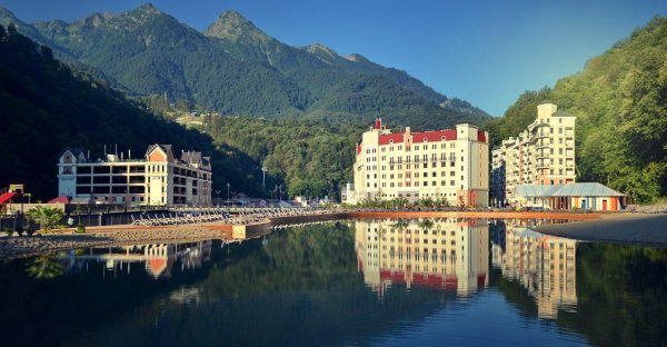 Озеро Рэдиссон роза Хутор