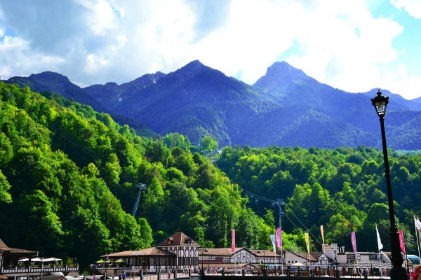 Красная Поляна роза Хутор горы