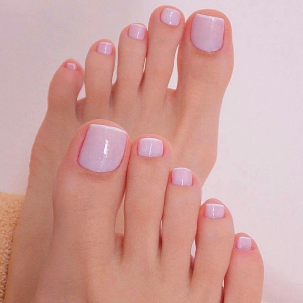 Маникюр и педикюр