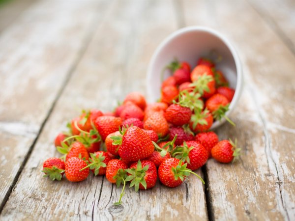 Заставка на рабочий стол клубника