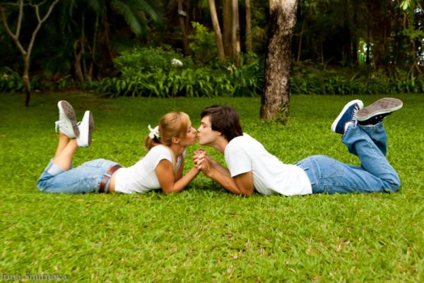 Парная фотосессия в парке летом