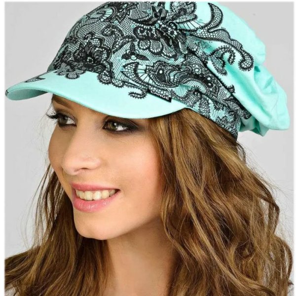 Летние головные уборы для женщин