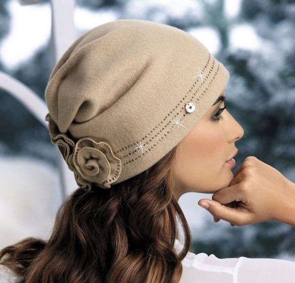 Летняя шапочка крючком для девочки