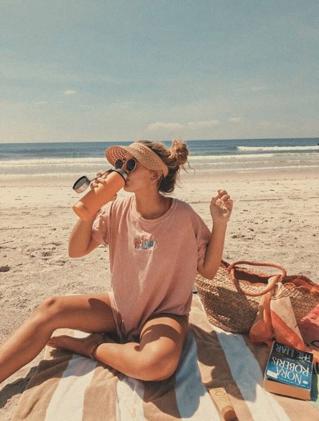 Девушка в подсолнухах