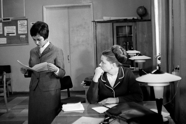 Тихонов Доживем до понедельника