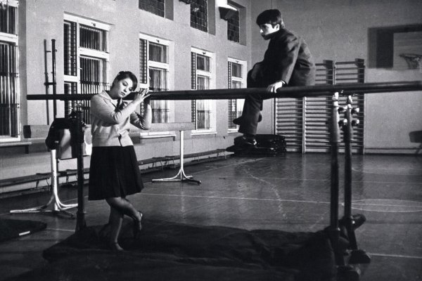 Стивен Хилленберг Сквидвард на могиле