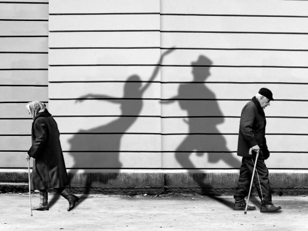 Алиса а мы на Марс полетим нет вы даже до пенсии не доживете