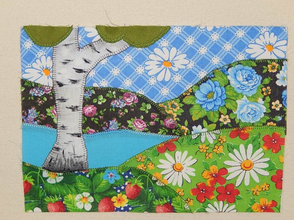 Цветочный принт на ткани