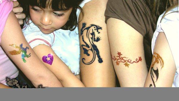 Детское тату на руке