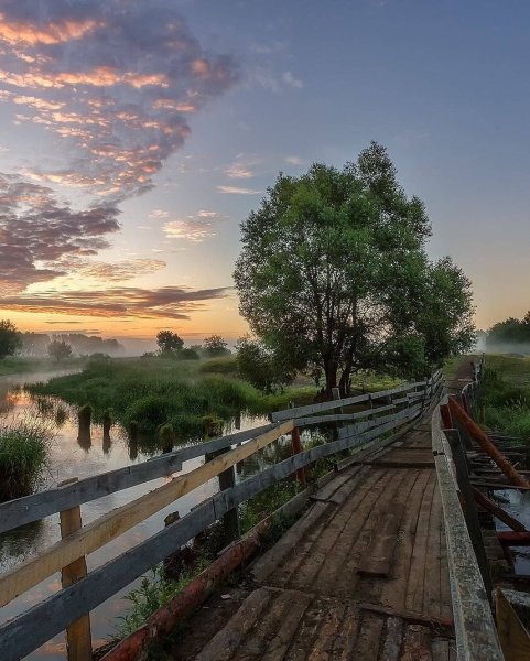 Река мостки рассвет деревня