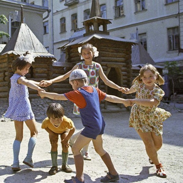 Дети в Советской живописи