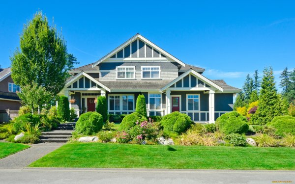 Домик в цветах