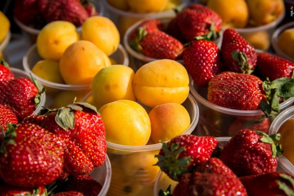 Лето овощи и фрукты