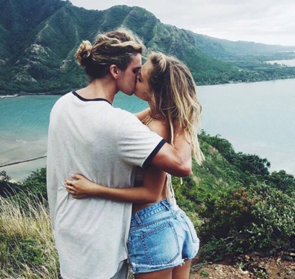 Jay Alvarrez Alexis Ren