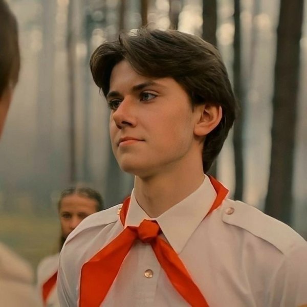 Эстетика СССР лето в Пионерском галстуке