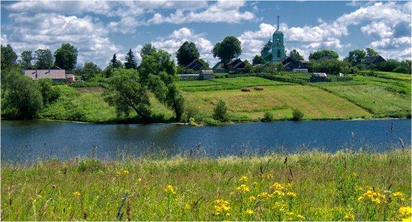 Поле река деревня