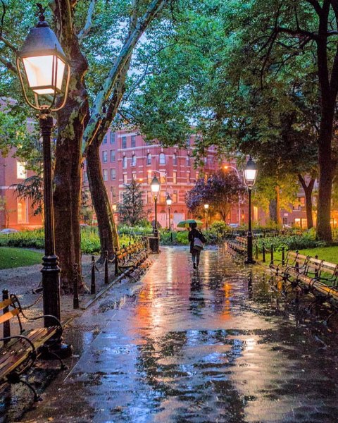 Вечерний город