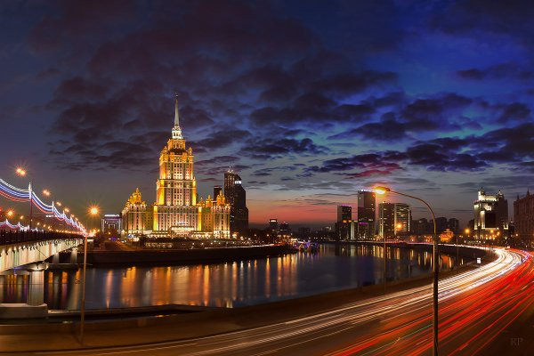 Комсомольский проспект Пермь ночью