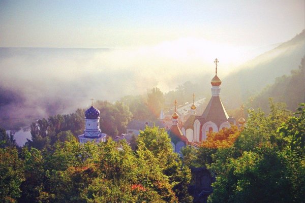 Храм Церковь монастырь Лавра цветы тишина