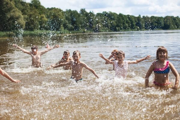 Детский летний лагерь на море Орленок