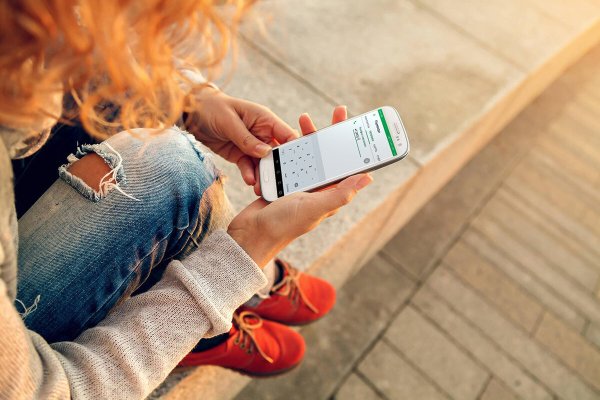 Мобильные приложения девушка