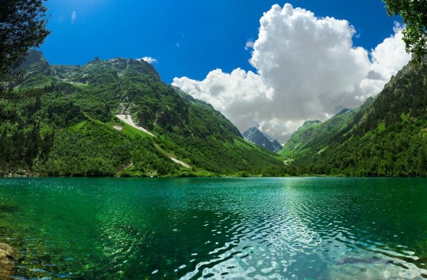 Поселок Домбай Карачаево Черкесская Республика