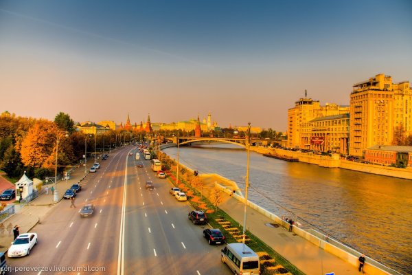 Москва река утром