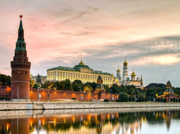 Москва-река Кремль рассвет