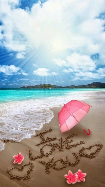 Солнечные очки на пляже