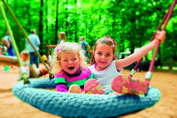 Лето детская площадка