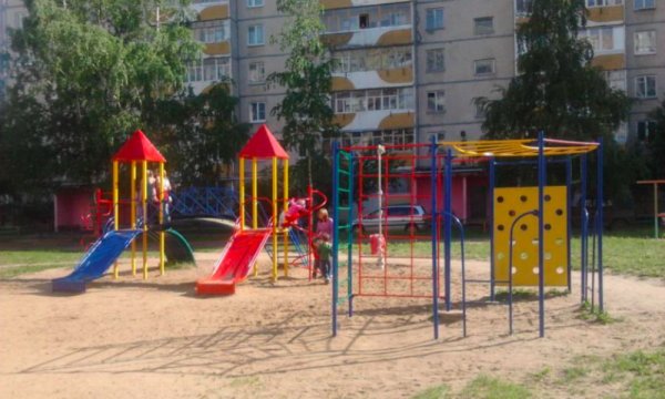 Детская площадка пейзаж