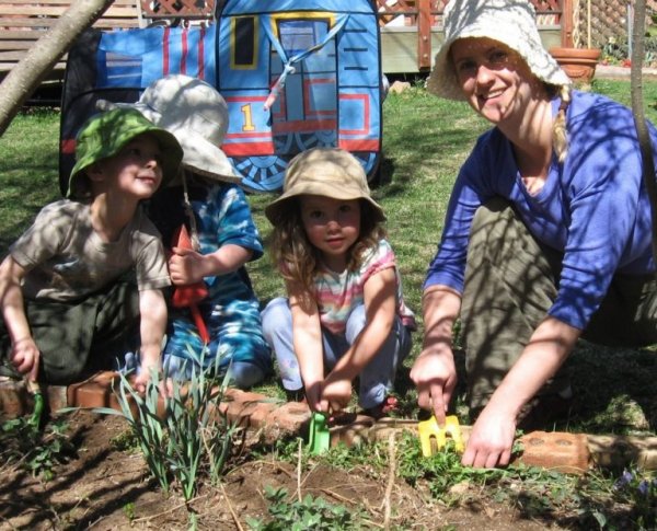 Дошкольники на даче
