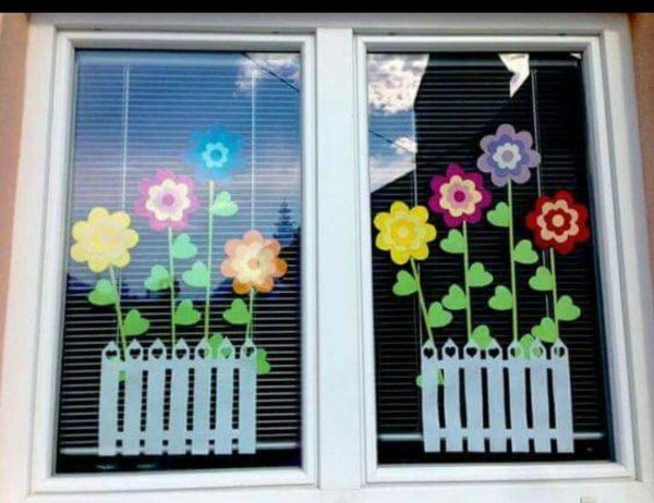 Украшение окон веранды в детском саду