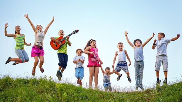 Разноцветный мир детства