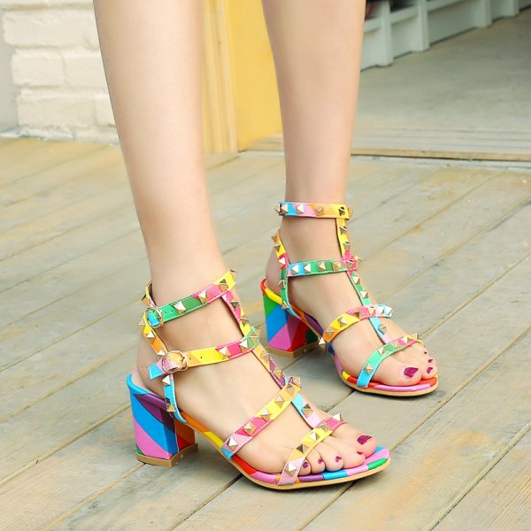 Летние босоножки