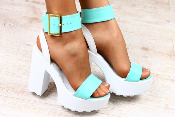 Сандали 2021 на тракторной платформе